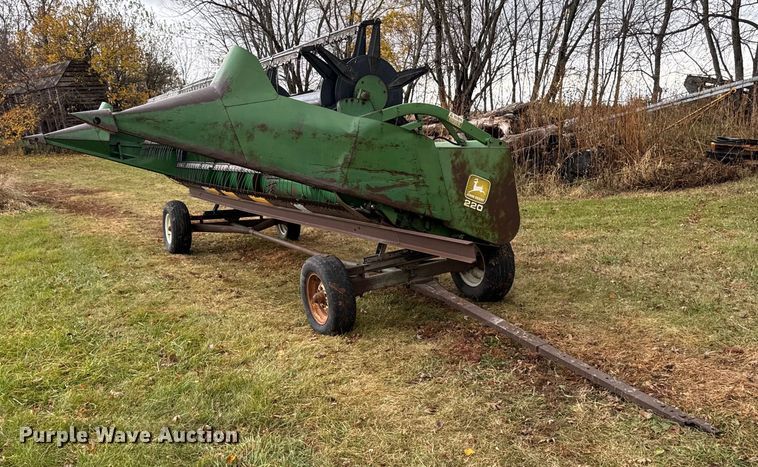 image for item EG6872 John Deere 220 rigid head