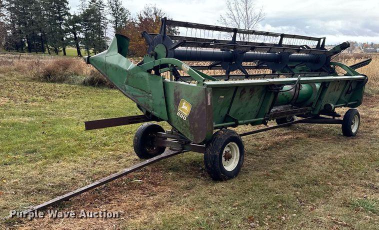 image for item EG6872 John Deere 220 rigid head
