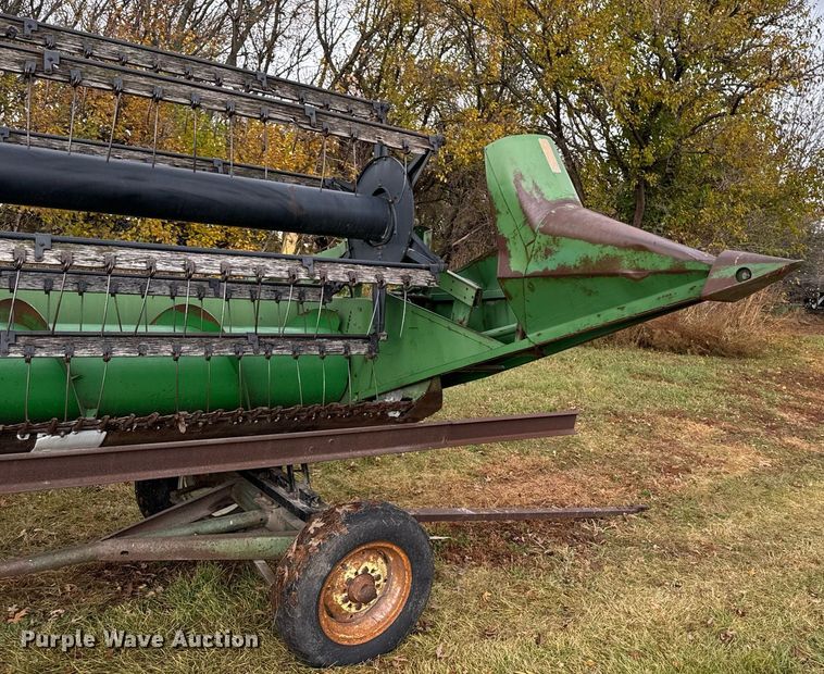 image for item EG6872 John Deere 220 rigid head