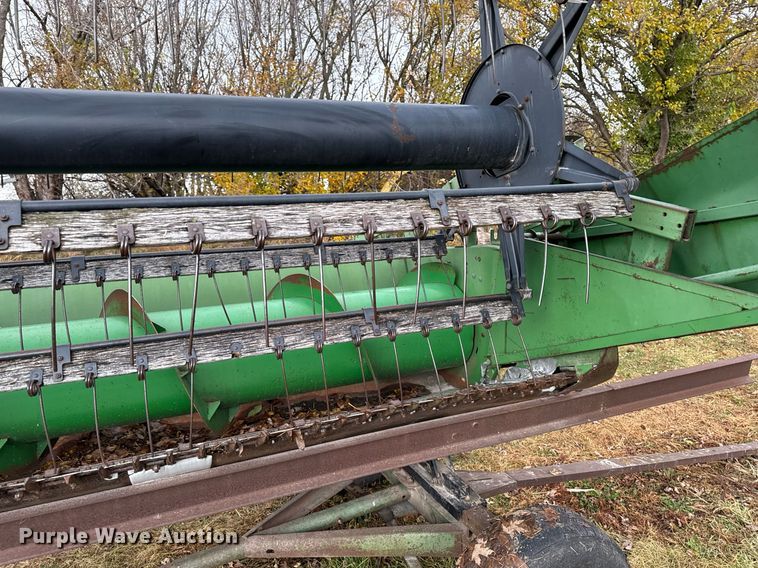 image for item EG6872 John Deere 220 rigid head