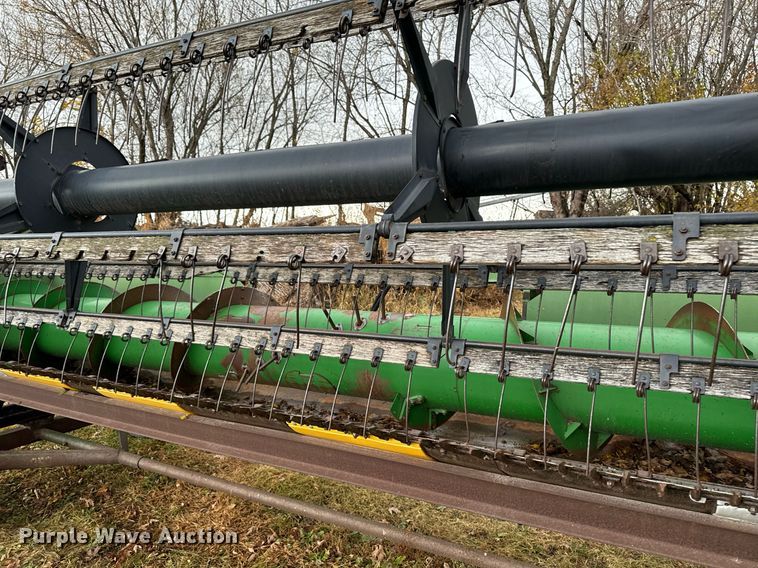 image for item EG6872 John Deere 220 rigid head