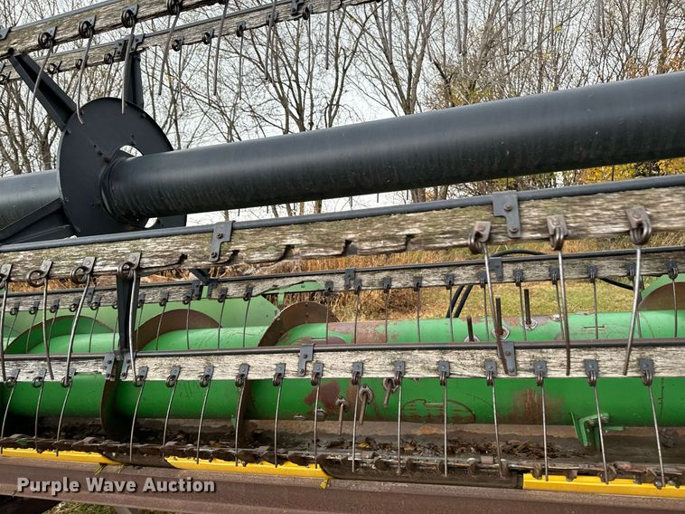 image for item EG6872 John Deere 220 rigid head