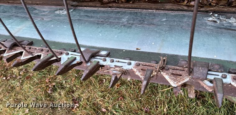 image for item EG6872 John Deere 220 rigid head