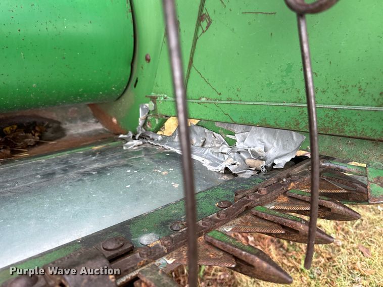 image for item EG6872 John Deere 220 rigid head