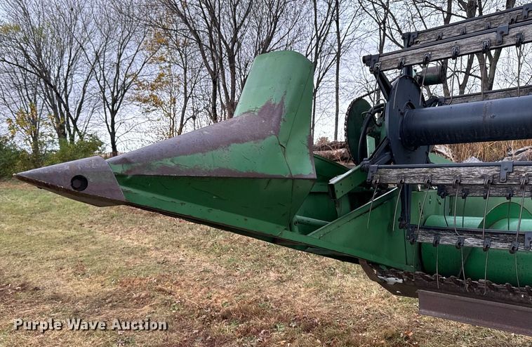 image for item EG6872 John Deere 220 rigid head