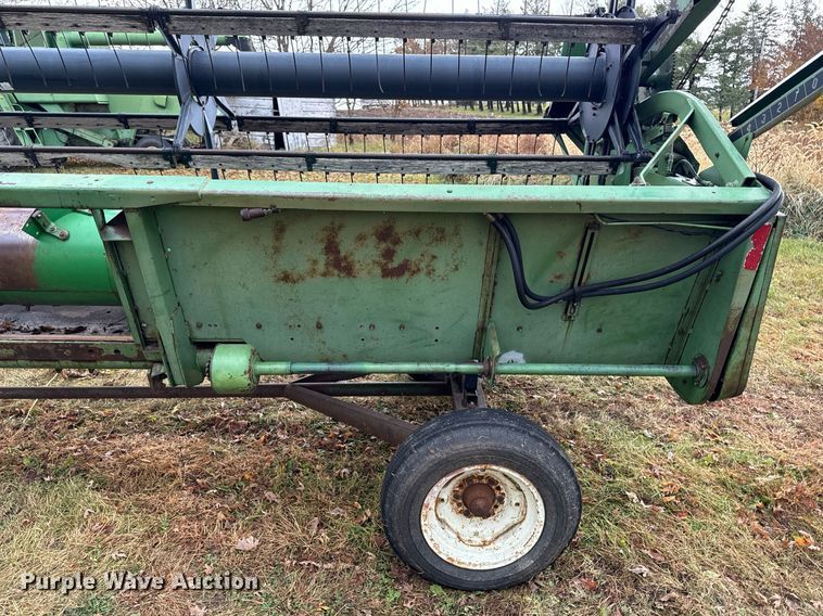 image for item EG6872 John Deere 220 rigid head