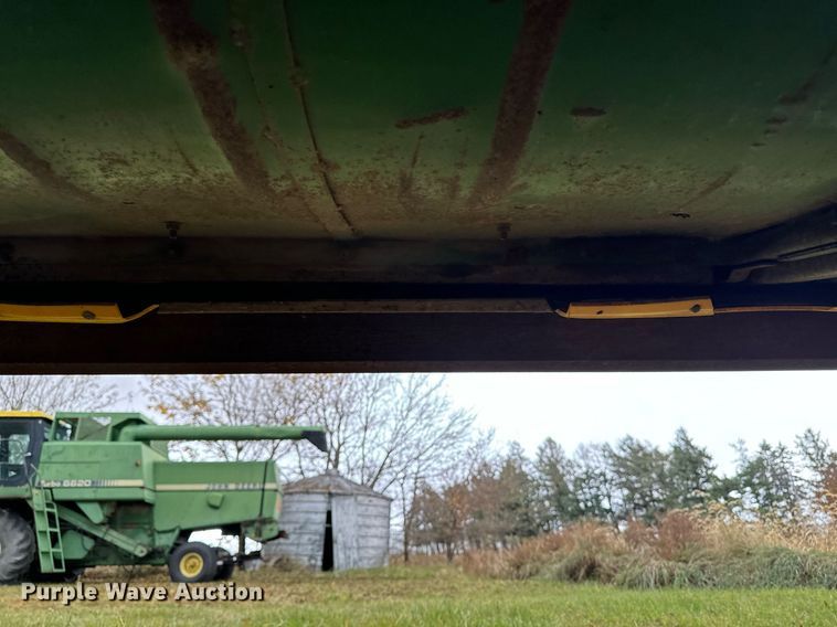 image for item EG6872 John Deere 220 rigid head