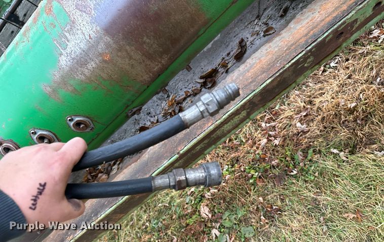 image for item EG6872 John Deere 220 rigid head