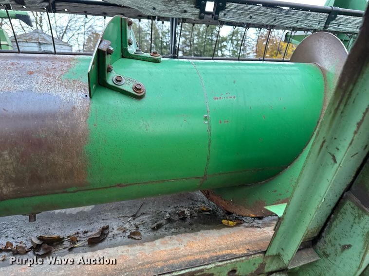 image for item EG6872 John Deere 220 rigid head