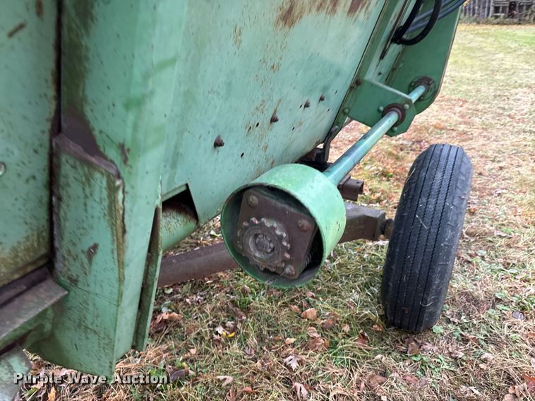 image for item EG6872 John Deere 220 rigid head