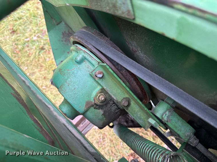 image for item EG6872 John Deere 220 rigid head