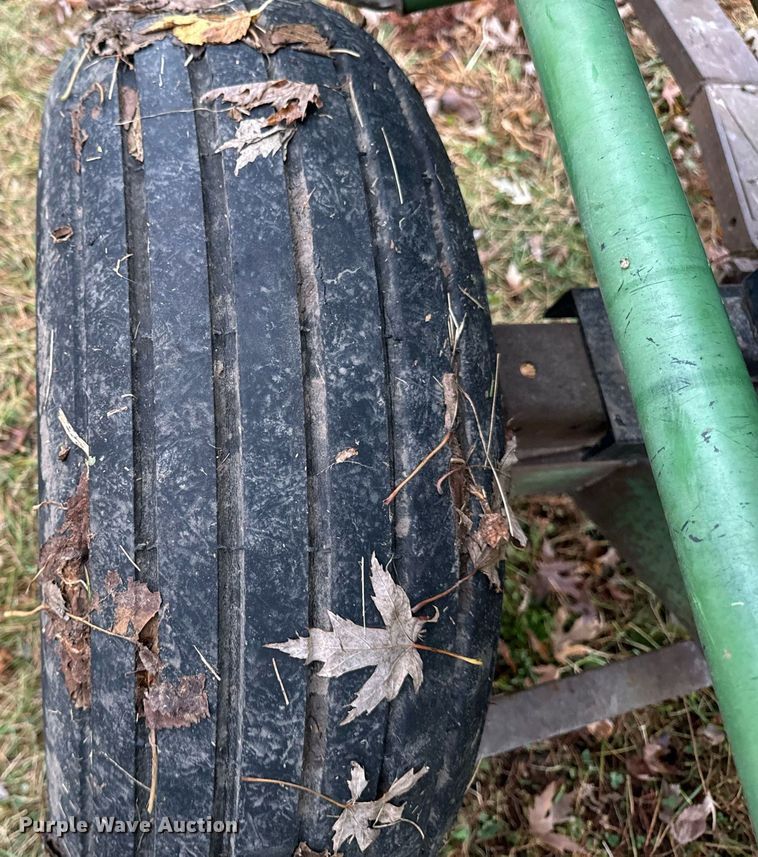 image for item EG6872 John Deere 220 rigid head