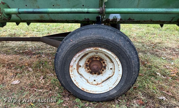 image for item EG6872 John Deere 220 rigid head