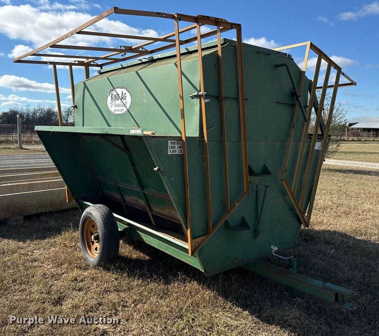 image for item EG7860 King Ag Products creep feeder