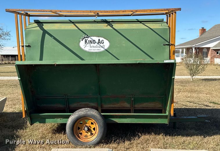 image for item EG7860 King Ag Products creep feeder