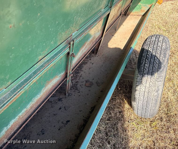 image for item EG7860 King Ag Products creep feeder