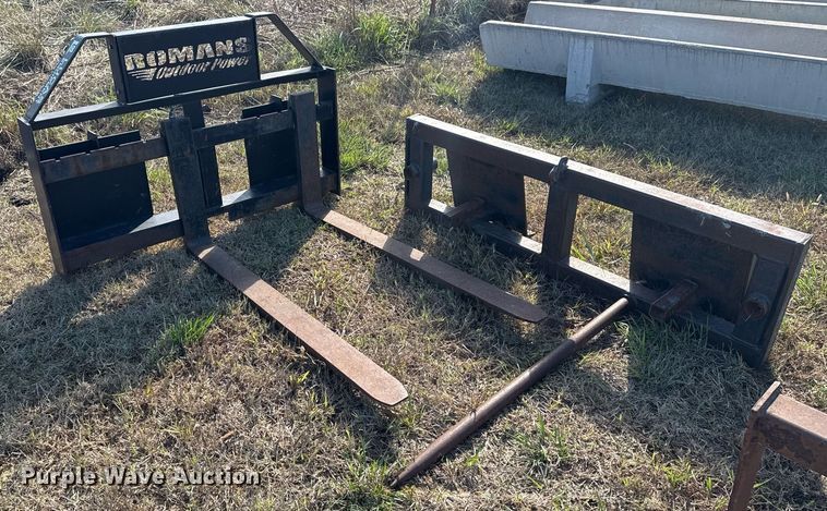 image for item EG7867 Skid steer attachments