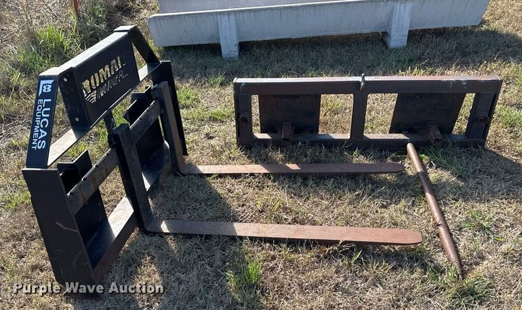 image for item EG7867 Skid steer attachments