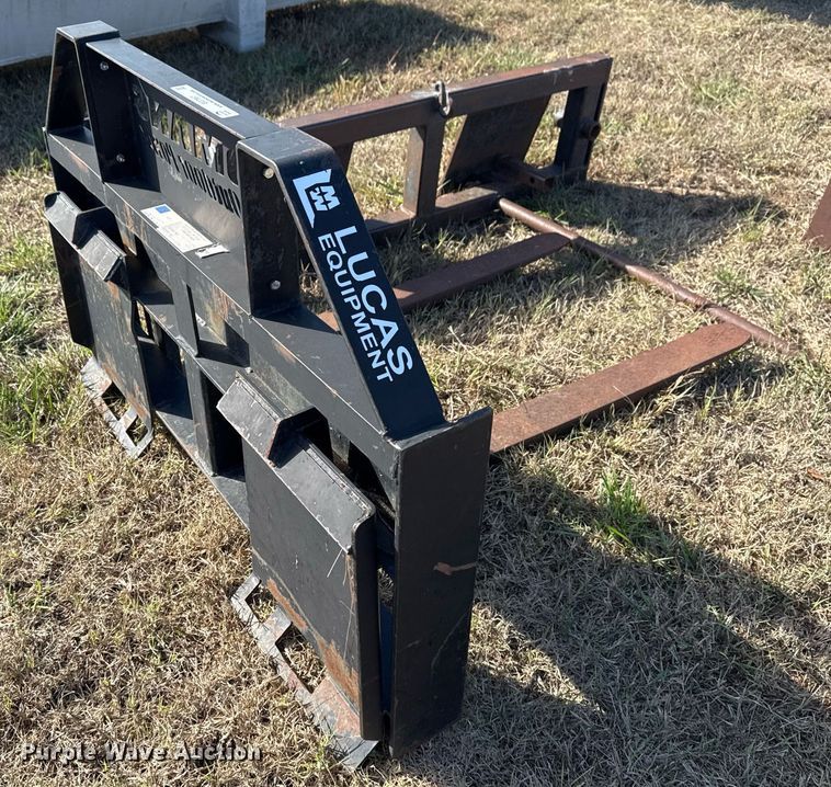 image for item EG7867 Skid steer attachments