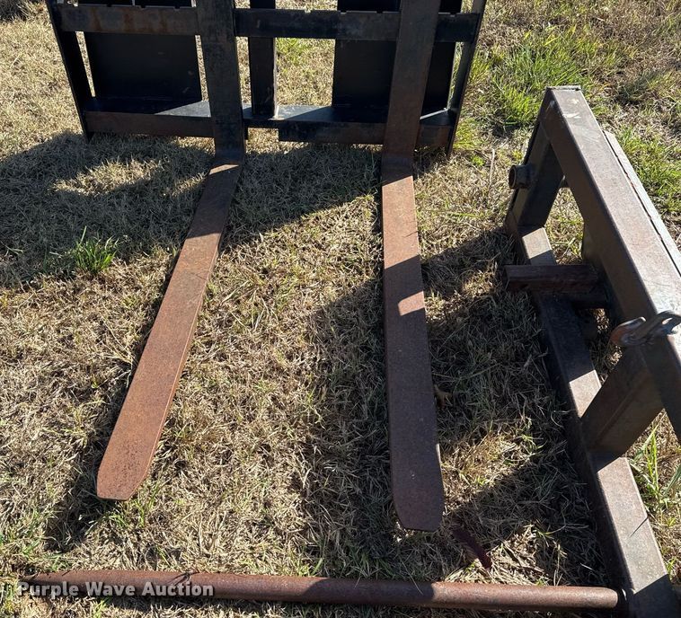 image for item EG7867 Skid steer attachments