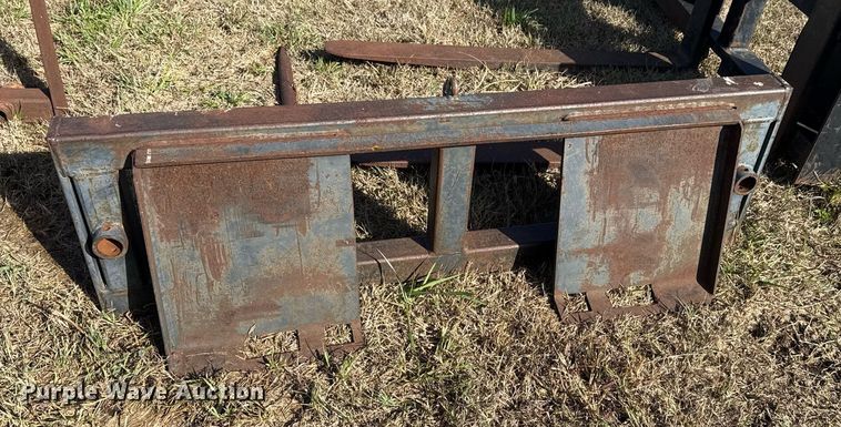 image for item EG7867 Skid steer attachments