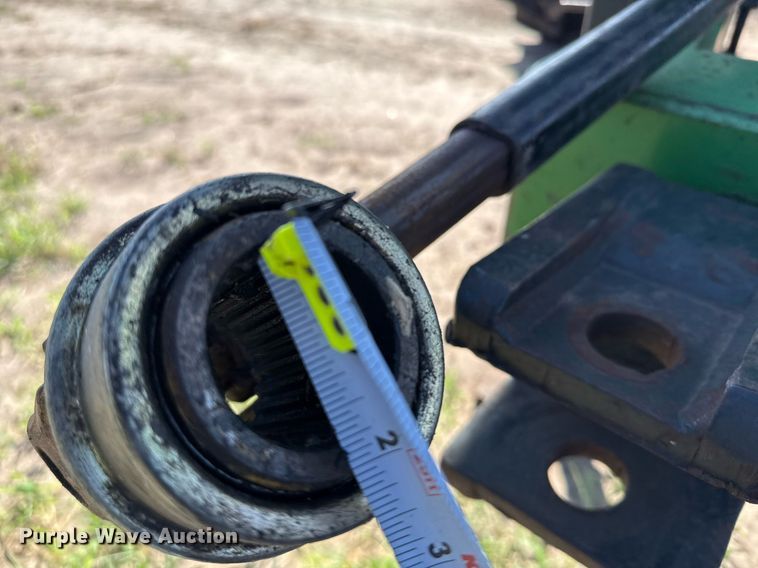 image for item EJ3190 Brent 770 grain cart