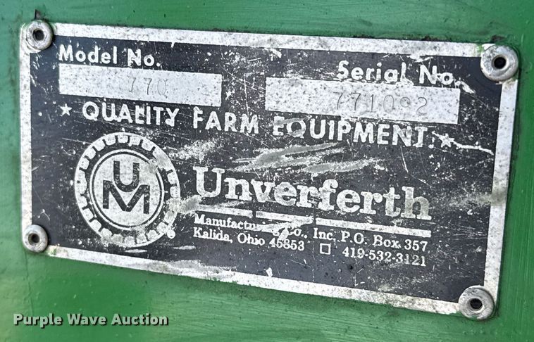 image for item EJ3190 Brent 770 grain cart