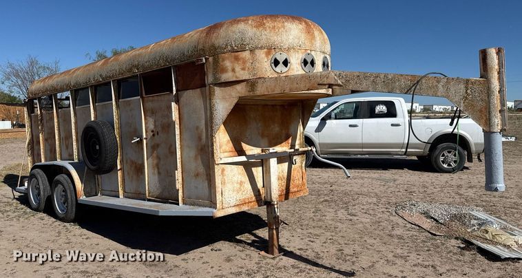 image for item EJ3195 Livestock trailer