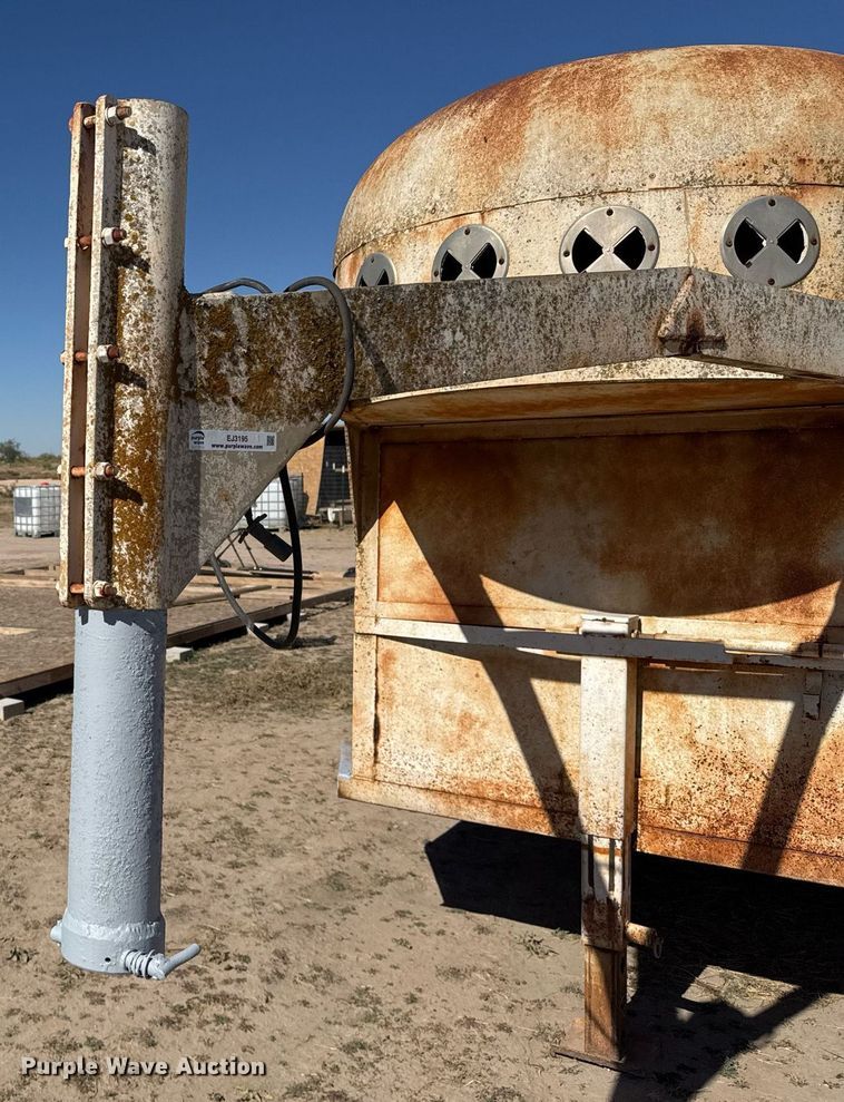 image for item EJ3195 Livestock trailer