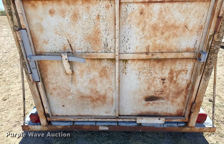 image for item EJ3195 Livestock trailer