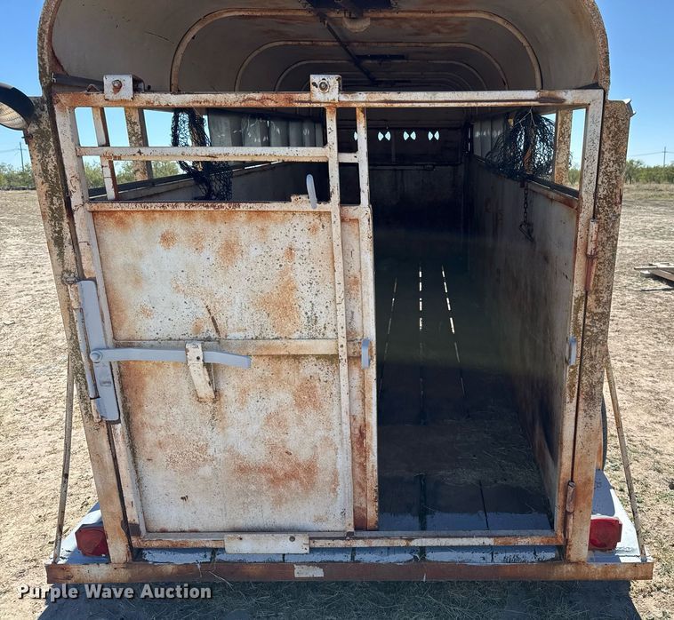 image for item EJ3195 Livestock trailer