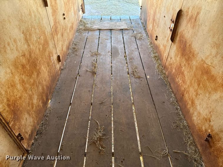 image for item EJ3195 Livestock trailer