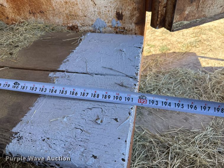 image for item EJ3195 Livestock trailer