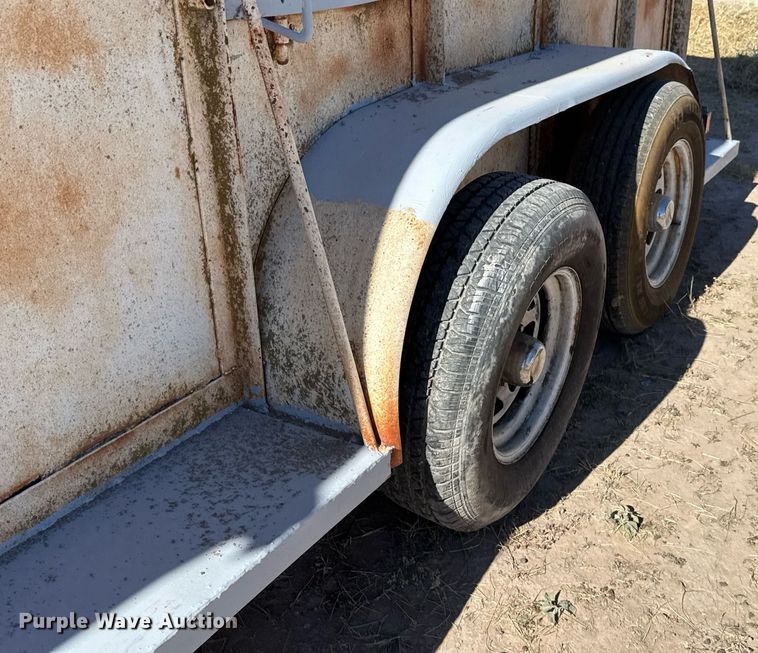image for item EJ3195 Livestock trailer