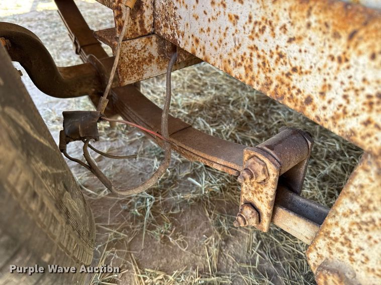 image for item EJ3195 Livestock trailer