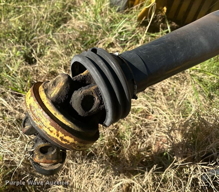 image for item EJ5093 2009 Vermeer 604M round baler