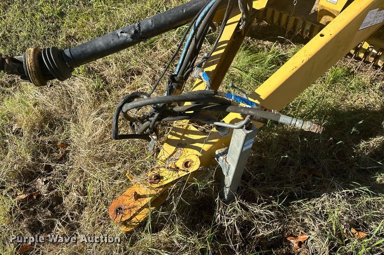 image for item EJ5093 2009 Vermeer 604M round baler