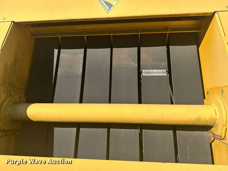 image for item EJ5093 2009 Vermeer 604M round baler