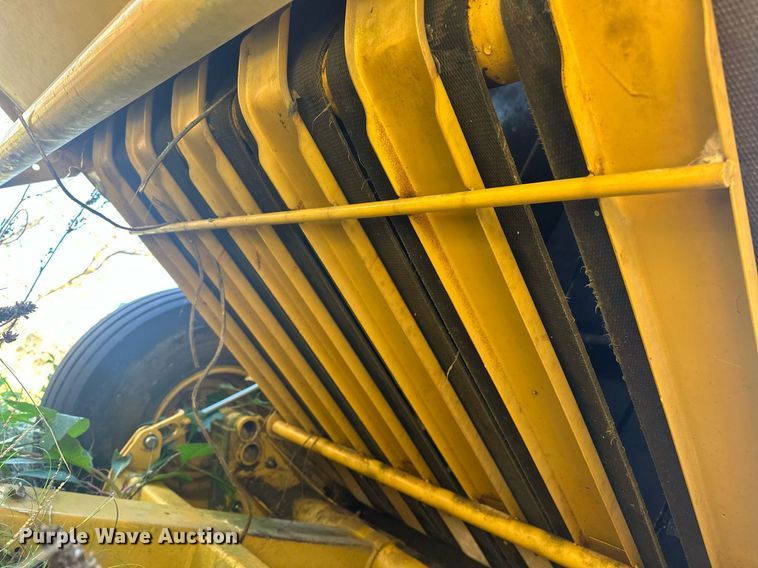 image for item EJ5093 2009 Vermeer 604M round baler