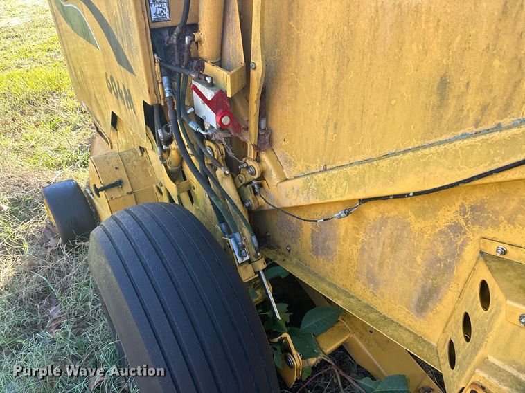 image for item EJ5093 2009 Vermeer 604M round baler