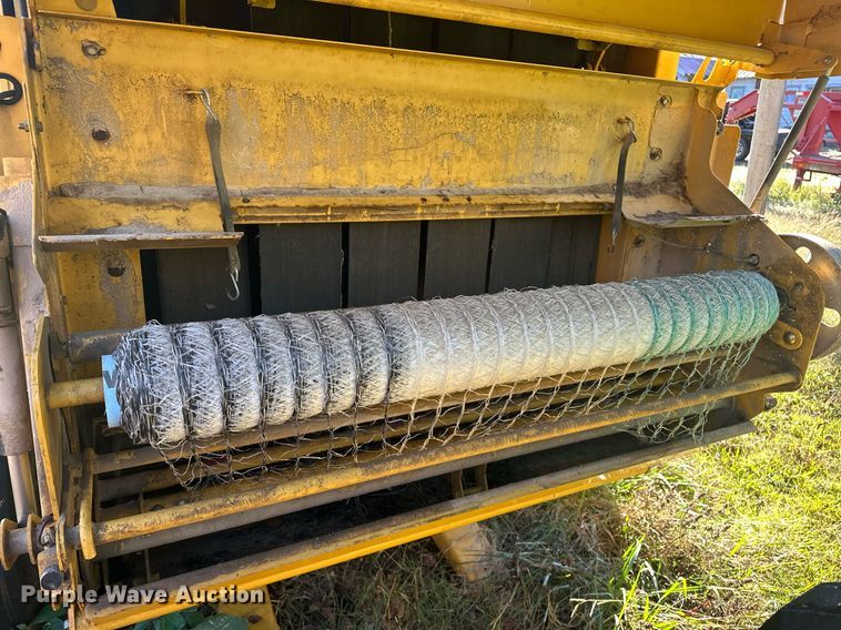 image for item EJ5093 2009 Vermeer 604M round baler