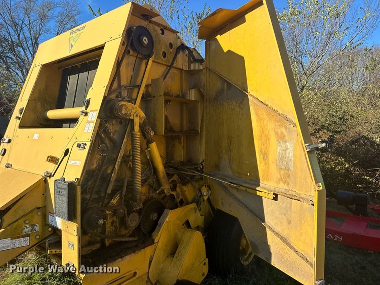 image for item EJ5093 2009 Vermeer 604M round baler