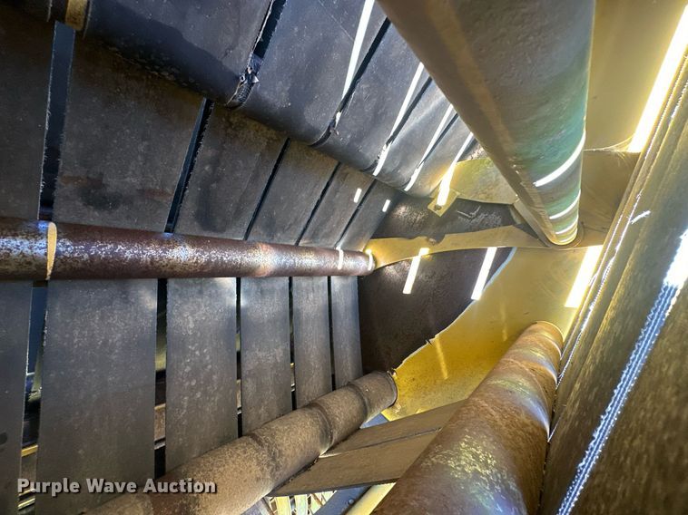 image for item EJ5093 2009 Vermeer 604M round baler