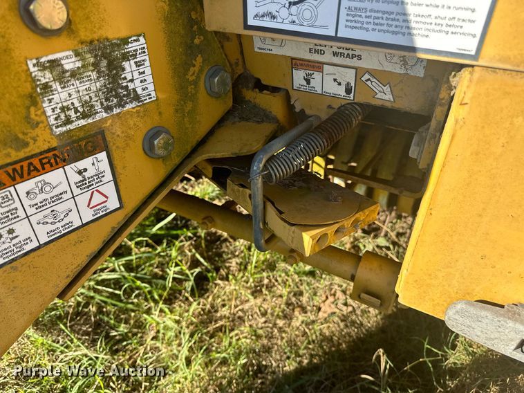 image for item EJ5093 2009 Vermeer 604M round baler