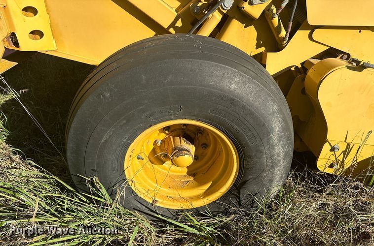 image for item EJ5093 2009 Vermeer 604M round baler