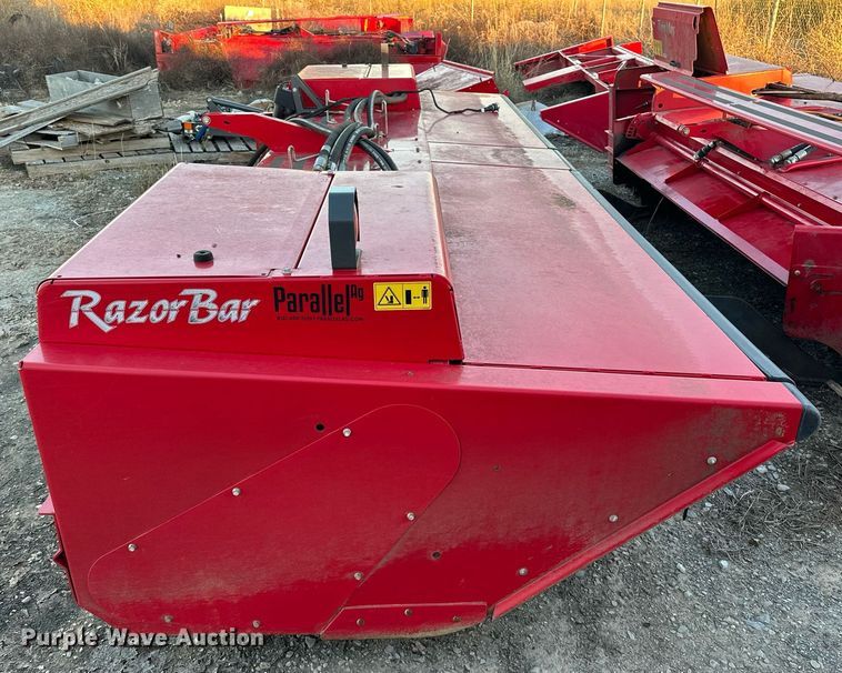 image for item EJ5149 AgCo RazorBar disc windrower head