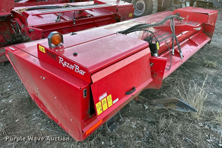 image for item EJ5149 AgCo RazorBar disc windrower head