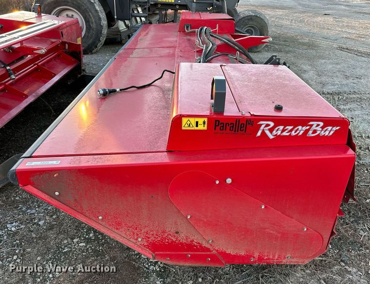 image for item EJ5149 AgCo RazorBar disc windrower head