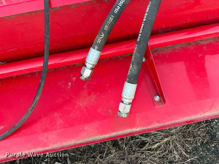 image for item EJ5149 AgCo RazorBar disc windrower head