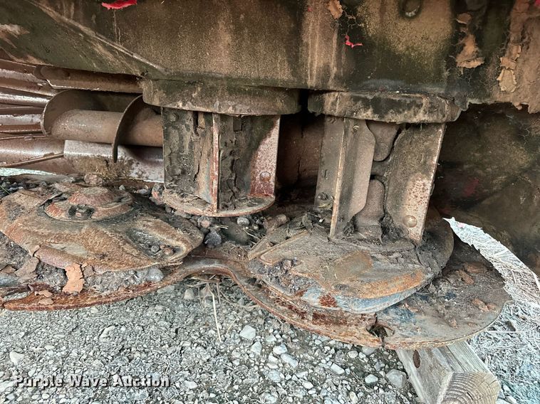 image for item EJ5149 AgCo RazorBar disc windrower head